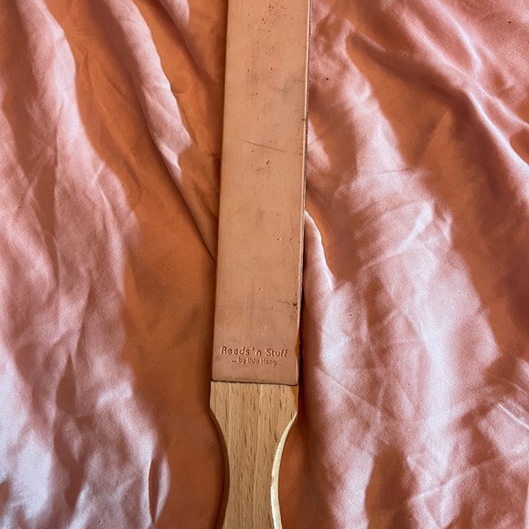 Reeds n Stuff razor strop for shaving by barber or hairstylist - Picture 2 of 3